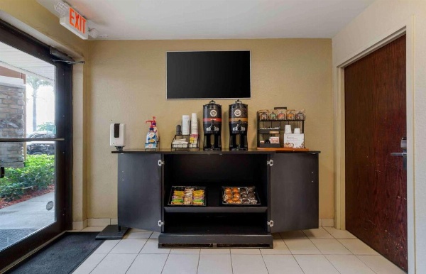 Extended Stay America Suites - Fort Lauderdale - Cypress Creek - Andrews Ave. image 8